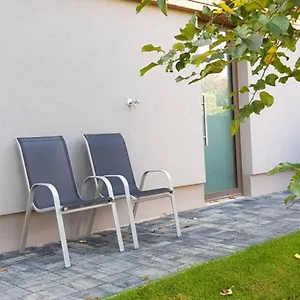 suite-with-back-garden.karlovyvary-hotels.com/