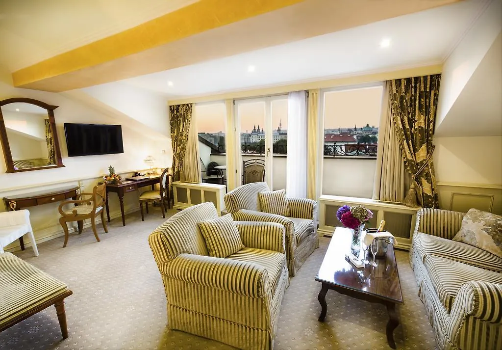 Luxury Family Hotel Royal Palace Prague