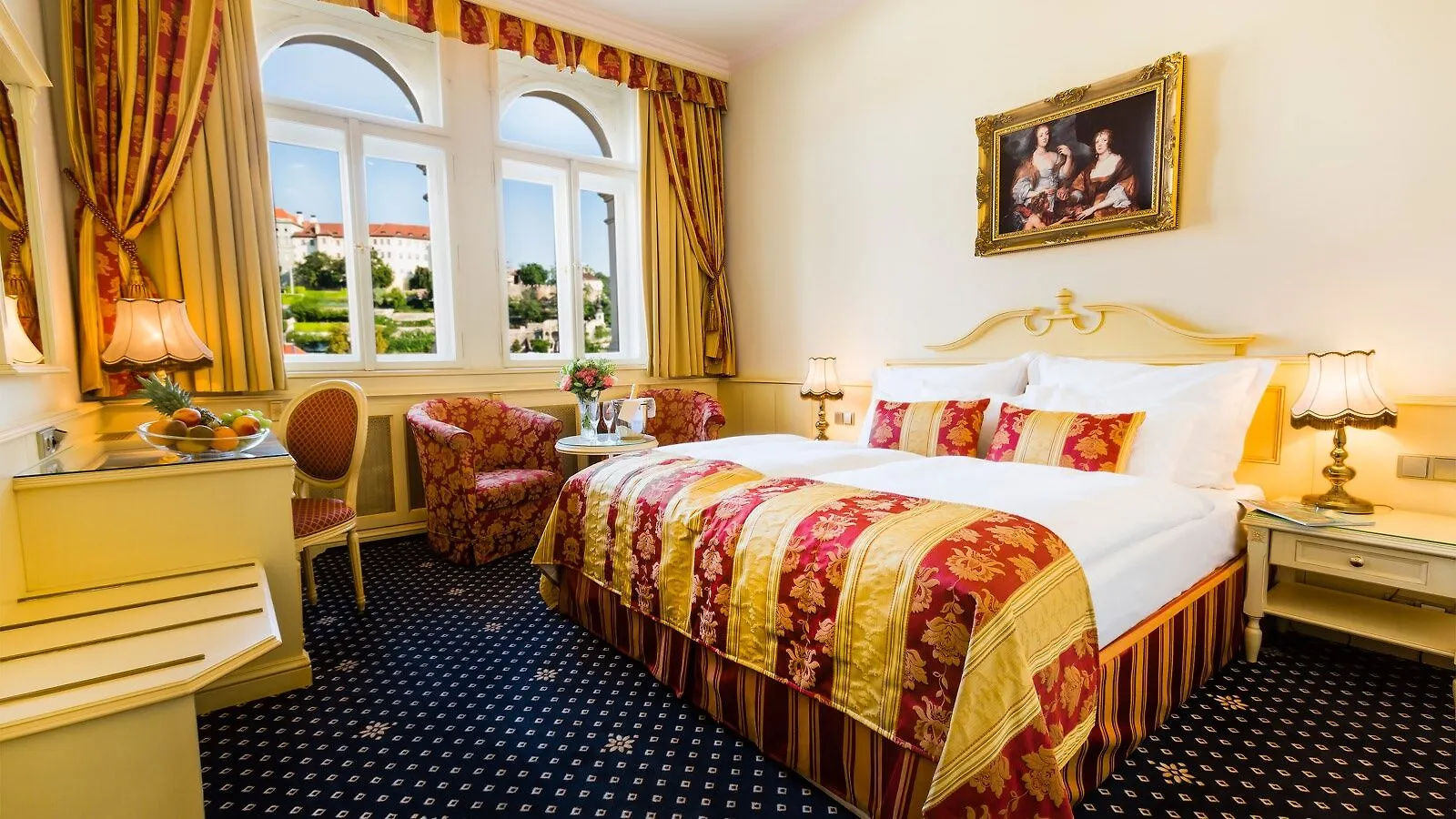 Luxury Family Hotel Royal Palace Prague 5*,