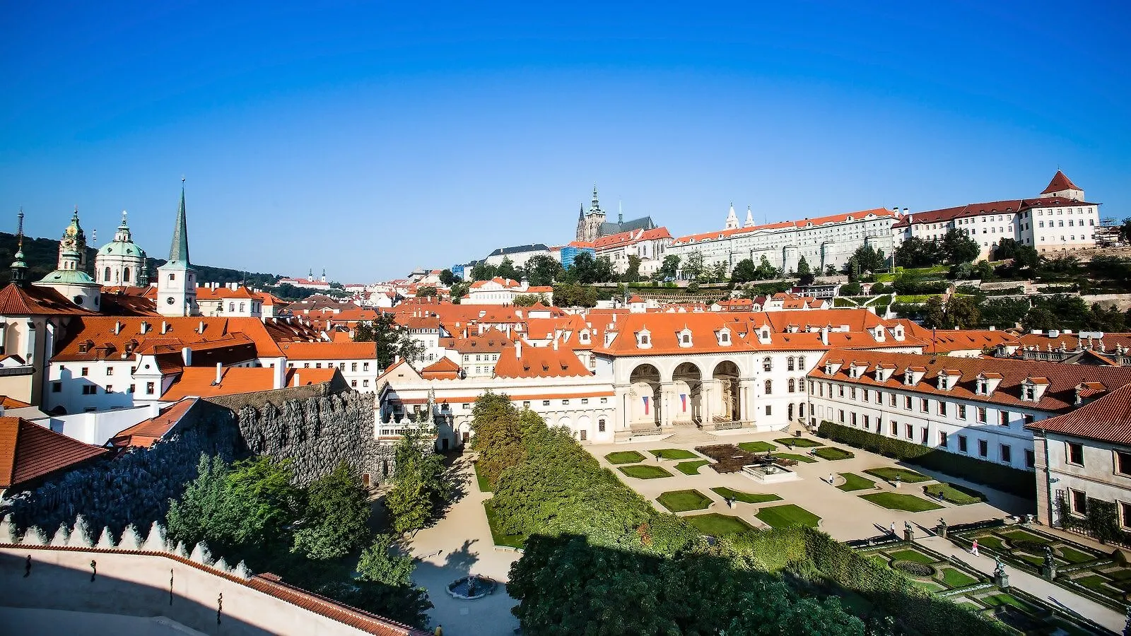 Luxury Family Hotel Royal Palace Prague 5*,