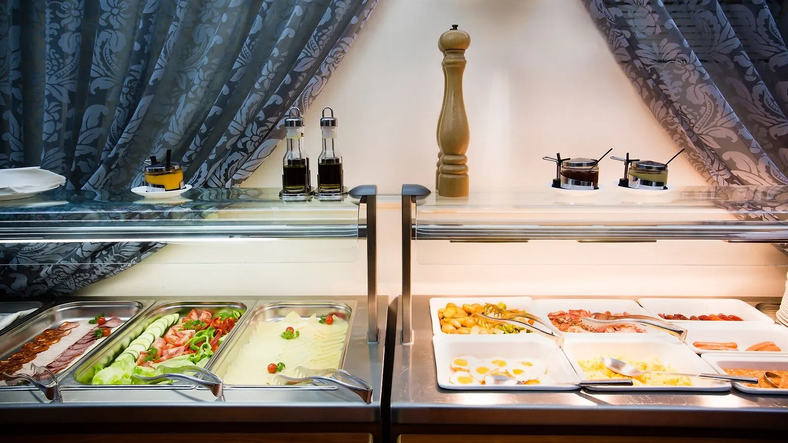 Luxury Family Hotel Royal Palace Prague